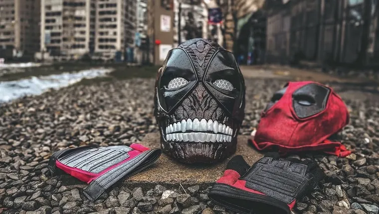 Deadpool-style full cowl helmet on location